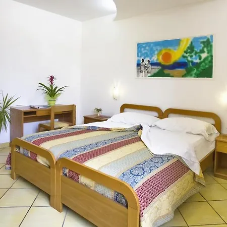 Hibiscus 3* Forio (Isola d'Ischia)