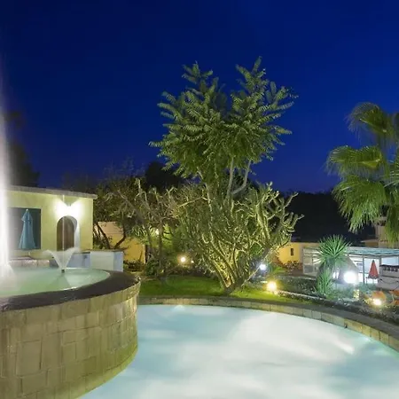 Hibiscus Hotel 3*